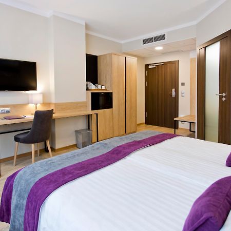 Hotel Conrad Comfort Krakow Bagian luar foto