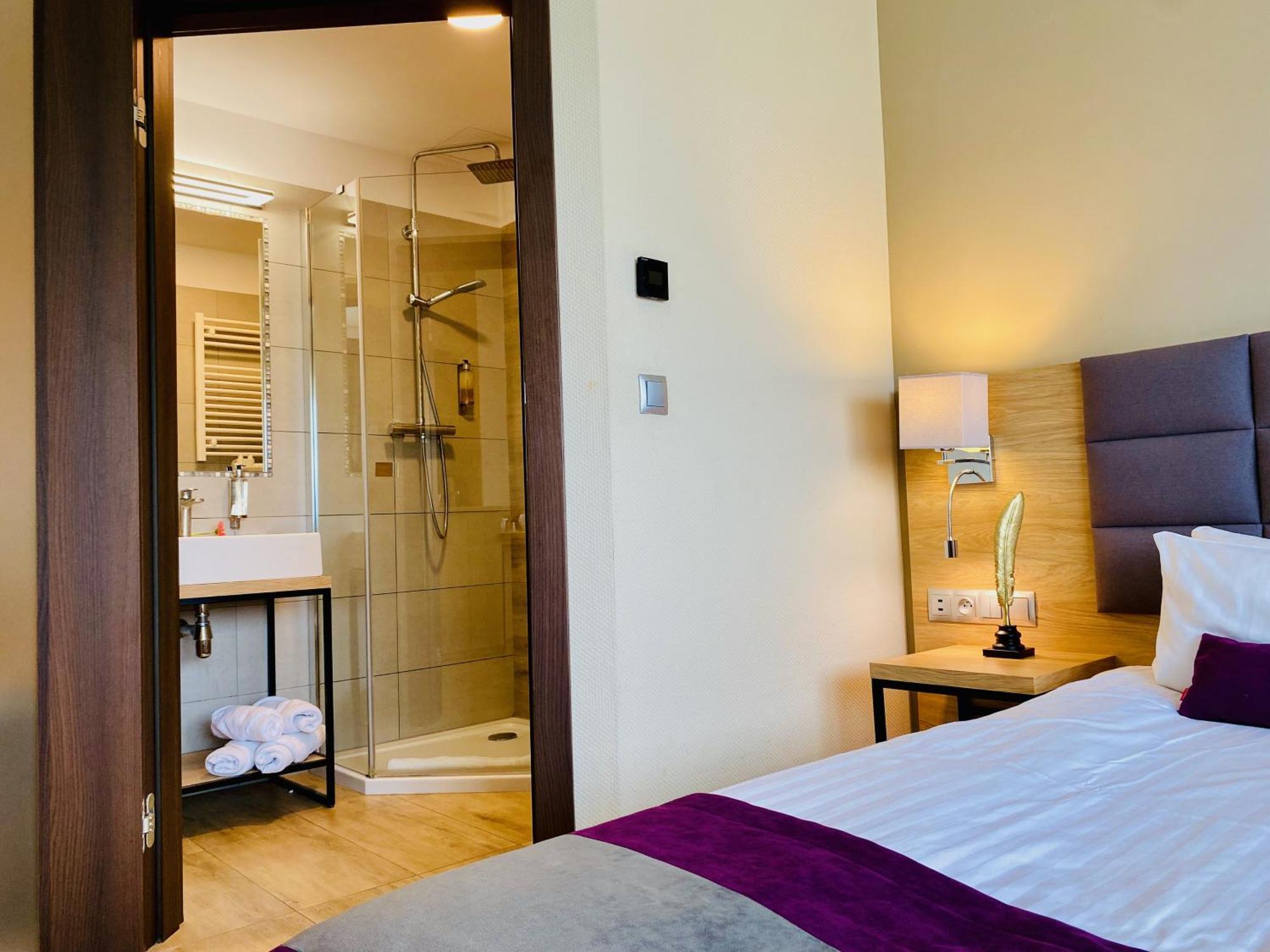 Hotel Conrad Comfort Krakow Bagian luar foto