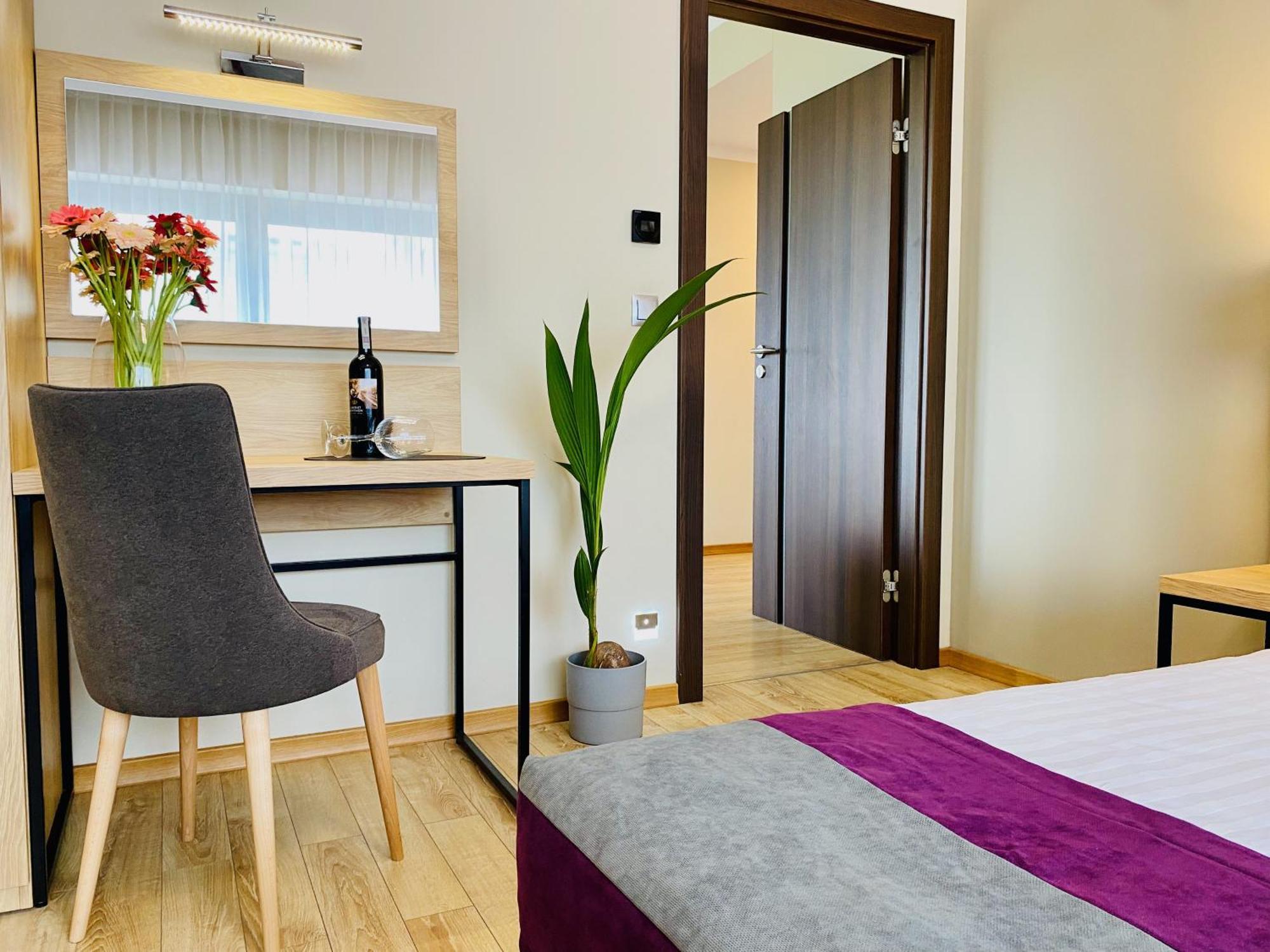 Hotel Conrad Comfort Krakow Bagian luar foto