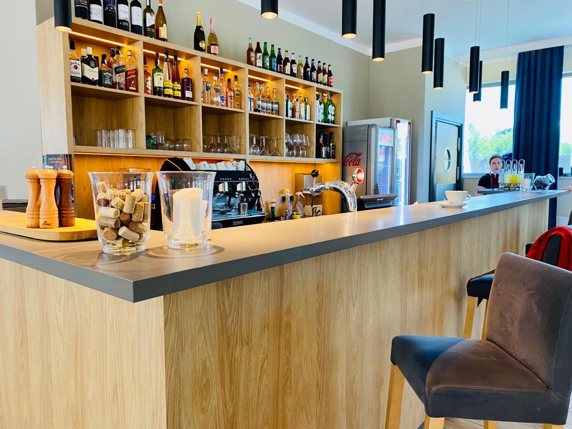 Hotel Conrad Comfort Krakow Bagian luar foto